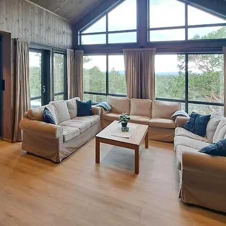 4 Bedroom Lovely In Dolemo * Austena