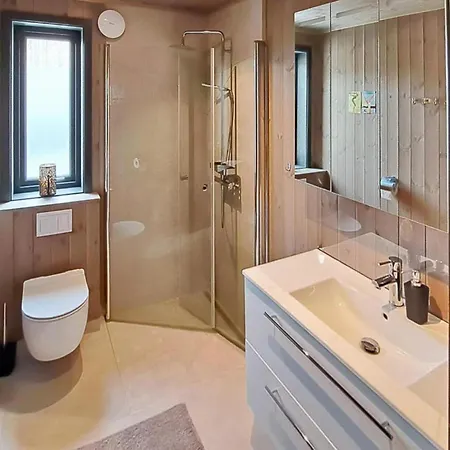 Holiday home 4 Bedroom Lovely In Dolemo Austena